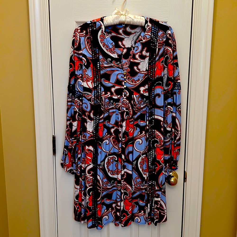 Crown & Ivy mod print dress with long sleeves❤️